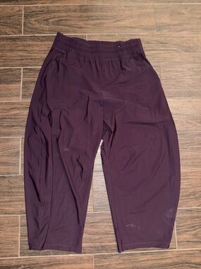 Old Navy SleekTech Petite Barrel leg Active Pants in Plum
